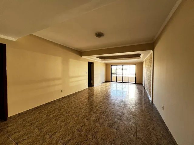 Apartamento com 160m² 3 quartos e 1 banheiro, para alugar, no bairro Centro em Pouso Alegre