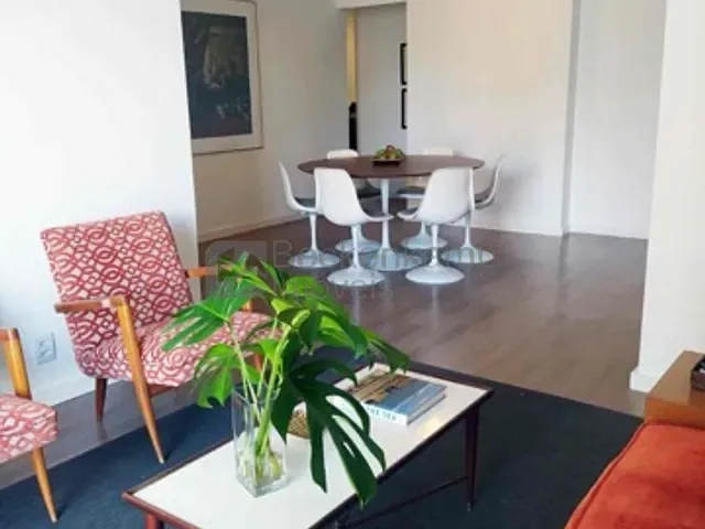 Apartamento 2 quartos e 1 banheiro, à venda, no bairro Copacabana em Rio de Janeiro