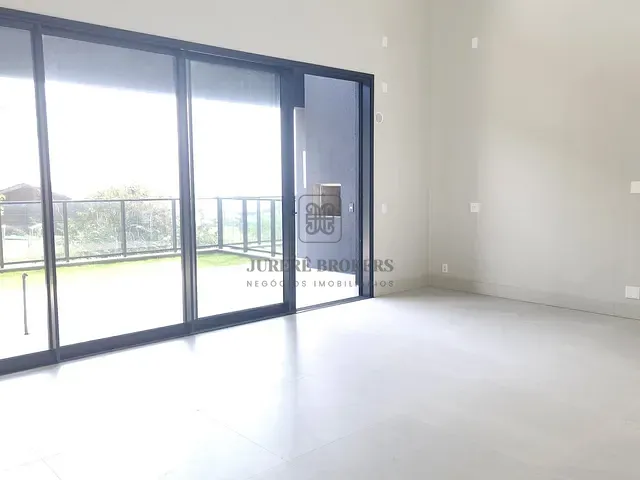 Apartamento 2 quartos e 3 banheiros, à venda, no bairro Jurerê em Florianópolis