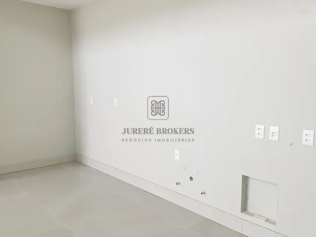 Apartamento 2 quartos e 3 banheiros, à venda, no bairro Jurerê em Florianópolis