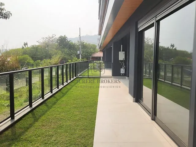 Apartamento 2 quartos e 3 banheiros, à venda, no bairro Jurerê em Florianópolis