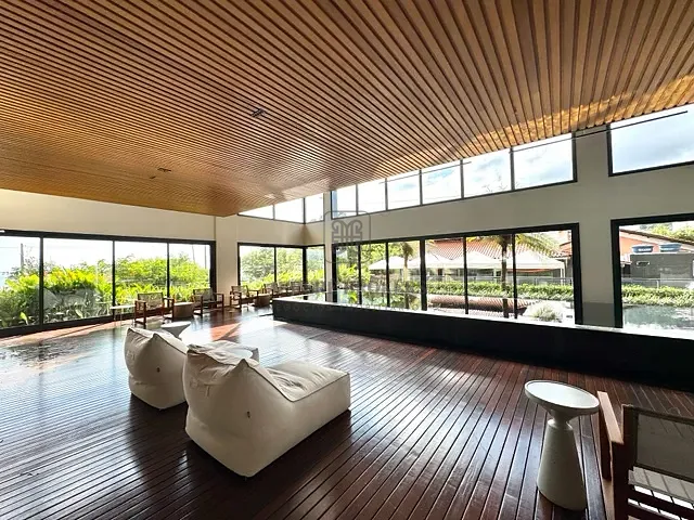 Apartamento 3 quartos e 3 banheiros, à venda, no bairro Jurerê em Florianópolis