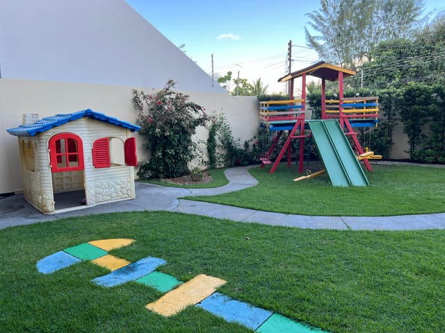 Apartamento 4 quartos e 4 banheiros, à venda, no bairro Grageru em Aracaju