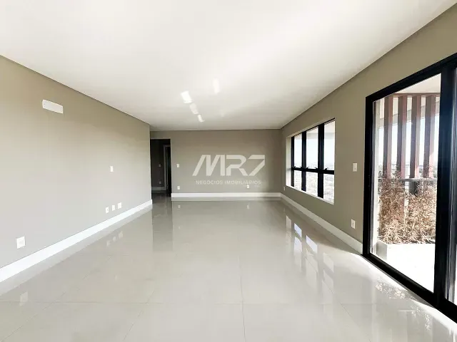 Apartamento com 288m² 3 quartos e 4 banheiros, à venda, no bairro Oficinas em Ponta Grossa