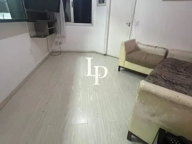 Apartamento 1 quarto e 1 banheiro, à venda, no bairro Vila Carmosina em São Paulo