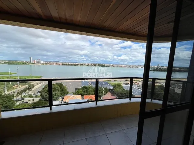 Apartamento 3 quartos e 3 banheiros, à venda, no bairro Centro em Petrolina