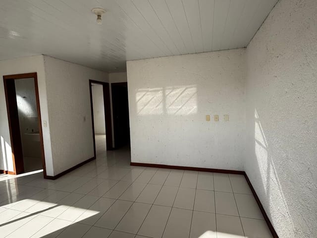Apartamento com 63m² 2 quartos e 1 banheiro, para alugar, no bairro Ribeirão da Ilha em Florianópolis