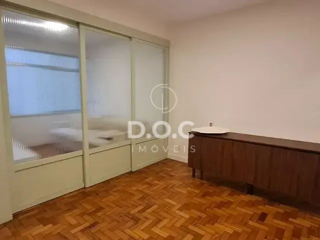 Apartamento 1 quarto e 1 banheiro, para alugar, no bairro Copacabana em Rio de Janeiro
