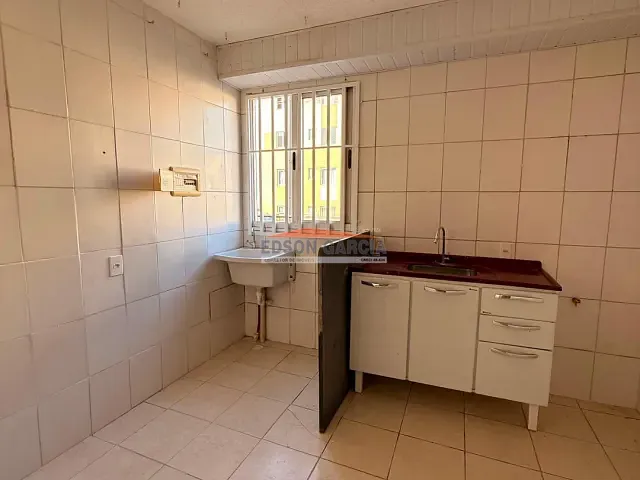 Apartamento 2 quartos e 1 banheiro, para alugar, no bairro Jardim Carandá em Sorocaba