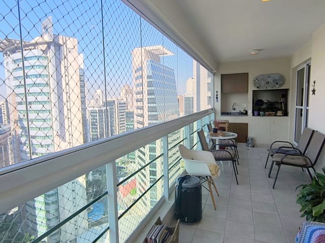 Apartamento com 233m² 3 quartos e 4 banheiros, à venda, no bairro Vila Olímpia em São Paulo