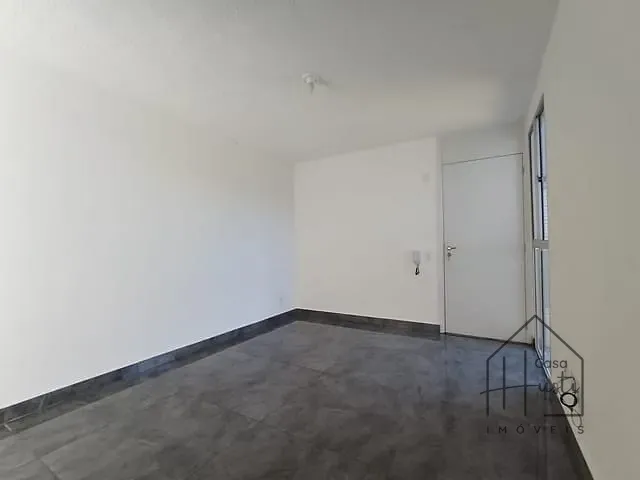 Apartamento 2 quartos e 1 banheiro, à venda, no bairro Recanto Vista Alegre em Cotia