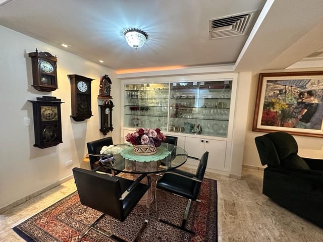 Foto do Apartamento - Edifício Coimbra, 232m2 de área útil, apartamento à venda, 4 dormitórios sendo 3 suítes, Centro, Londrina, Pr | Luciana Kauam Imóveis