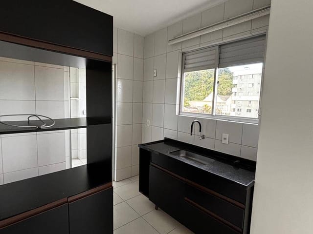 Apartamento com 99m² 2 quartos e 1 banheiro, para alugar, no bairro Saco dos Limões em Florianópolis