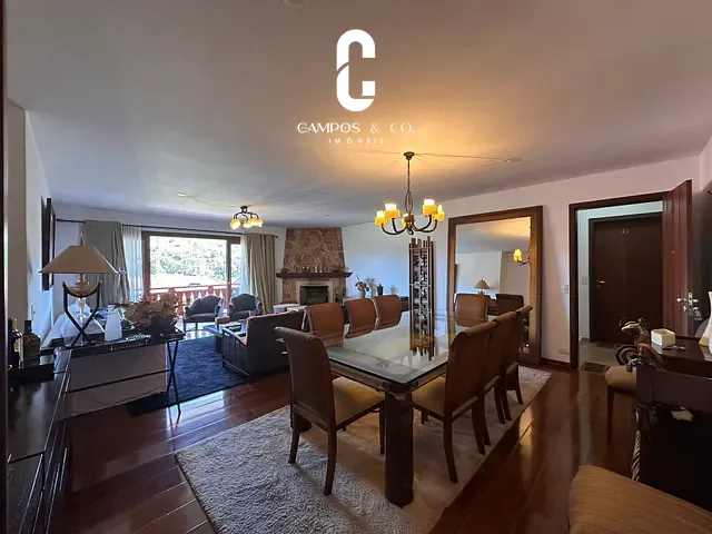 Apartamento com 210m² 3 quartos e 5 banheiros, à venda, no bairro Vila Everest em Campos do Jordão