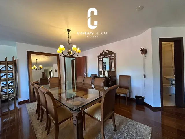 Apartamento com 210m² 3 quartos e 5 banheiros, à venda, no bairro Vila Everest em Campos do Jordão