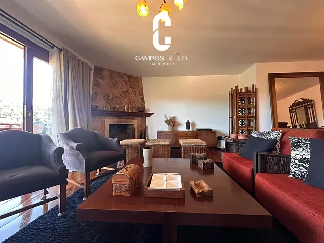 Apartamento com 210m² 3 quartos e 5 banheiros, à venda, no bairro Vila Everest em Campos do Jordão