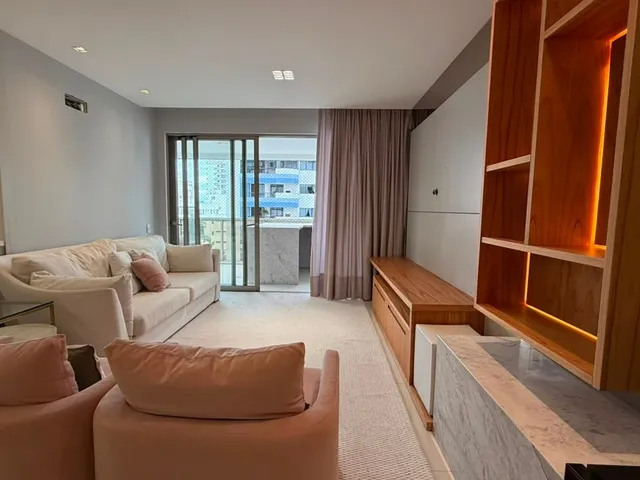 Apartamento 2 quartos e 3 banheiros, para alugar, no bairro Centro em Florianópolis