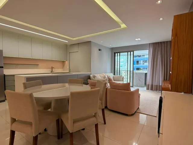 Apartamento 2 quartos e 3 banheiros, para alugar, no bairro Centro em Florianópolis