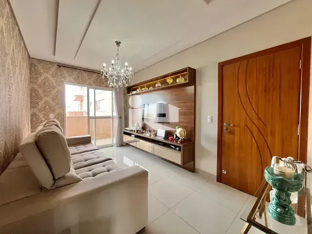 Apartamento com 288m² 4 quartos e 4 banheiros, à venda ou para alugar, no bairro Centro em Rolândia