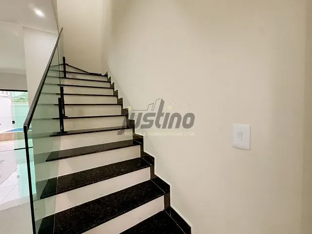 Apartamento com 76m² 2 quartos e 1 banheiro, à venda, no bairro Bopiranga em Itanhaém