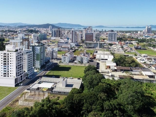 Apartamento com 69m² 2 quartos e 2 banheiros, à venda, no bairro Pagani em Palhoça