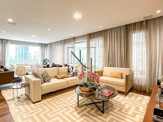 Apartamento com 225m² 3 quartos e 5 banheiros, à venda, no bairro Cidade Monções em São Paulo