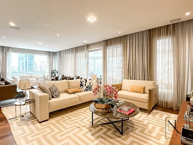 Apartamento com 225m² 3 quartos e 5 banheiros, à venda, no bairro Cidade Monções em São Paulo