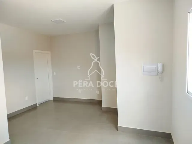 Apartamento 2 quartos e 2 banheiros, à venda, no bairro Parque das Américas em Uberaba