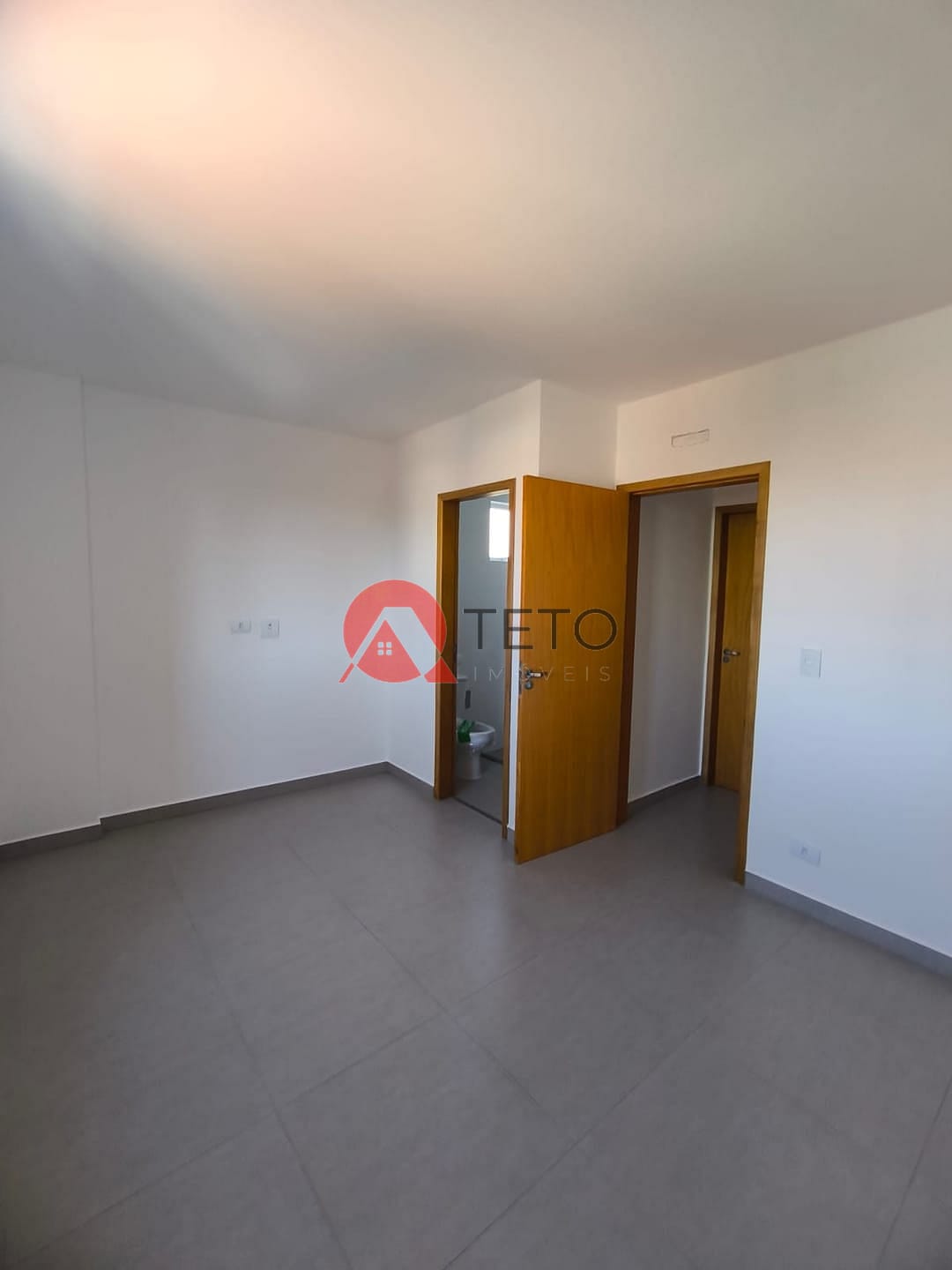 Apartamento para alugar com 2 quartos, 70m² - Foto 13