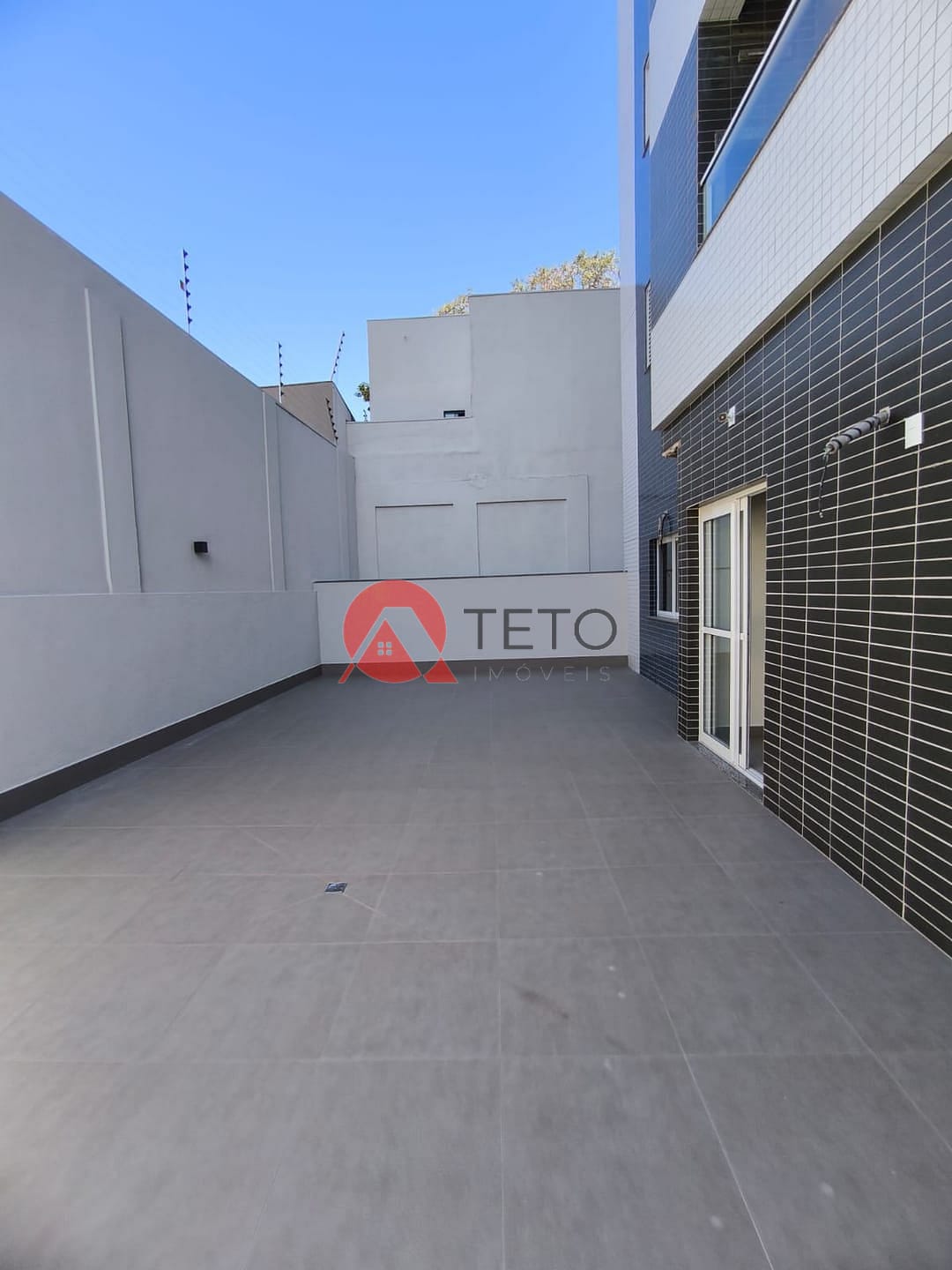 Apartamento para alugar com 2 quartos, 70m² - Foto 15