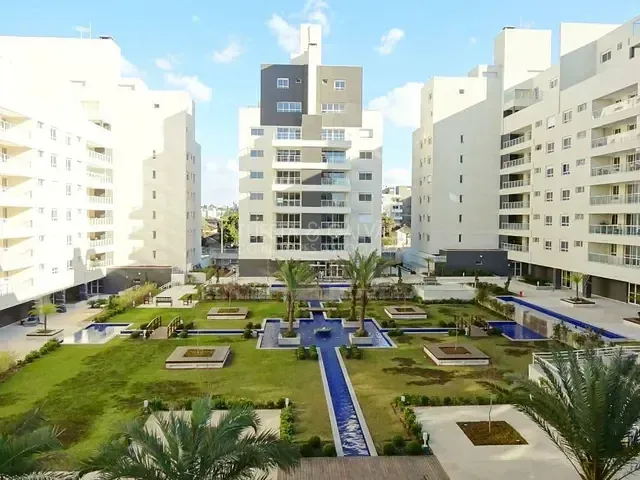 Apartamento com 188m² 4 quartos e 4 banheiros, à venda, no bairro Água Verde em Curitiba