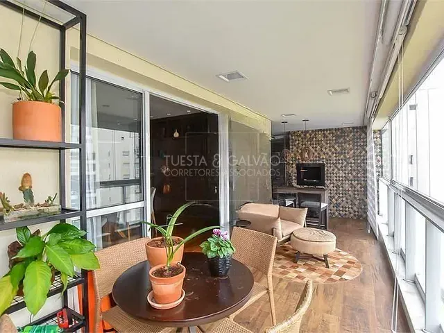 Apartamento com 188m² 4 quartos e 4 banheiros, à venda, no bairro Água Verde em Curitiba