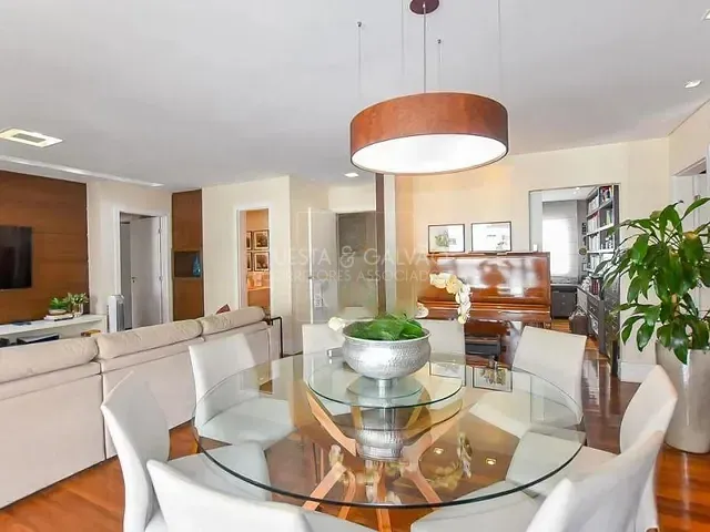 Apartamento com 188m² 4 quartos e 4 banheiros, à venda, no bairro Água Verde em Curitiba