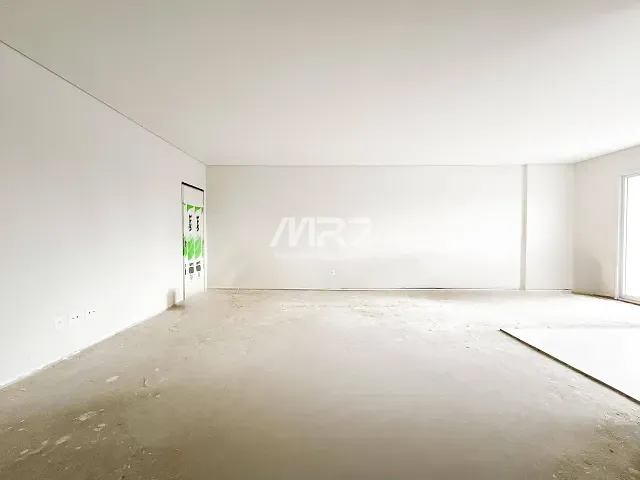 Apartamento com 211m² 3 quartos e 2 banheiros, à venda, no bairro Centro em Ponta Grossa