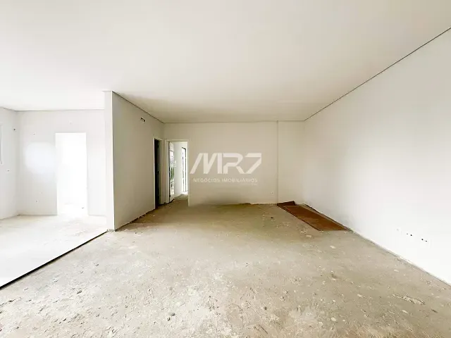 Apartamento com 211m² 3 quartos e 2 banheiros, à venda, no bairro Centro em Ponta Grossa