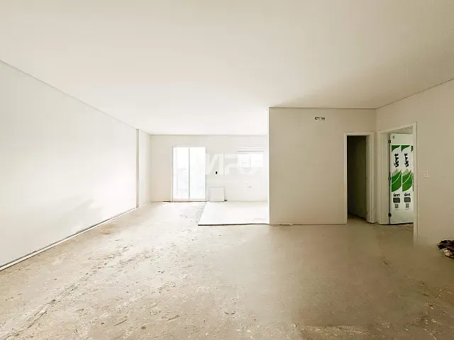 Apartamento com 211m² 3 quartos e 2 banheiros, à venda, no bairro Centro em Ponta Grossa