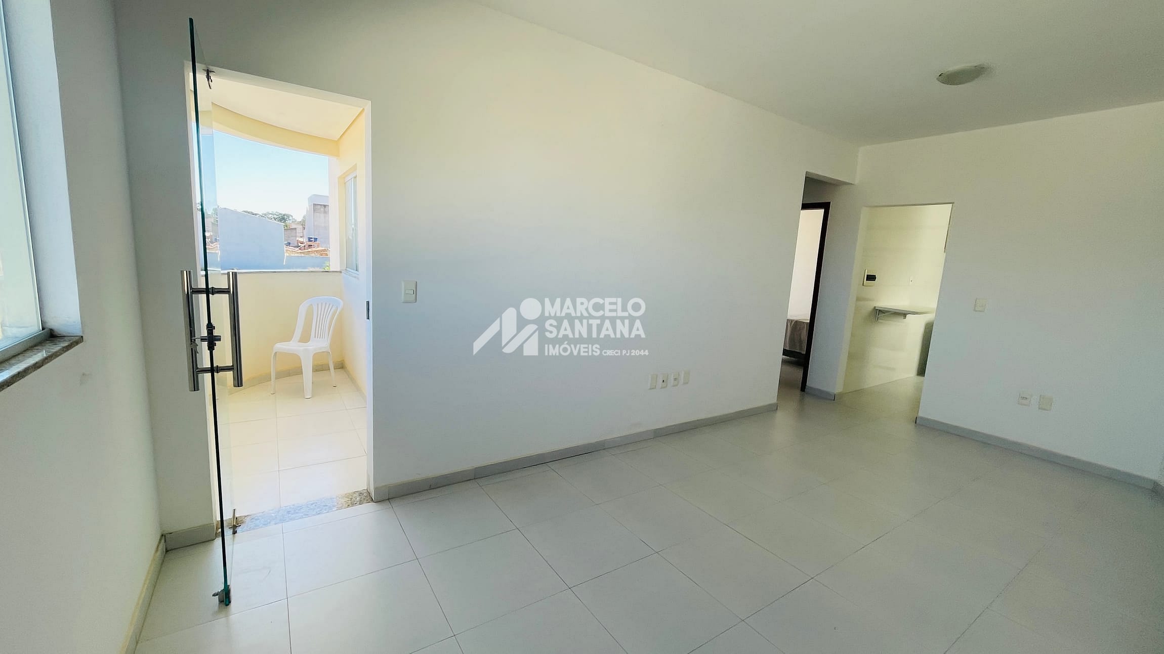 Apartamento à venda com 2 quartos, 64m² - Foto 3