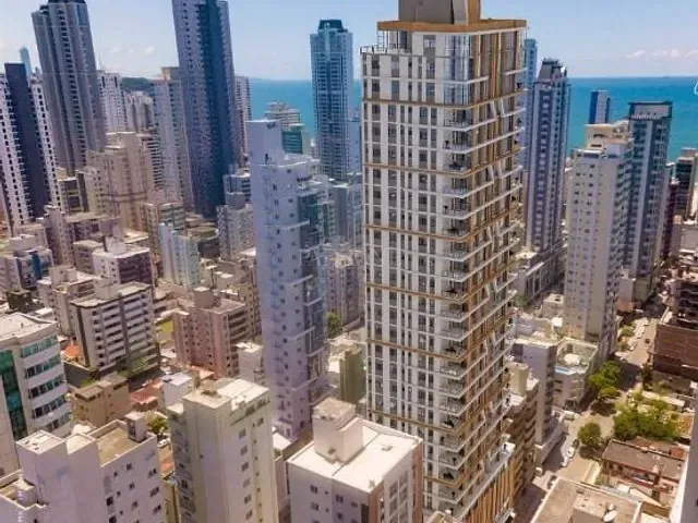 Apartamento 4 quartos e 5 banheiros, à venda, no bairro Centro em Balneário Camboriú