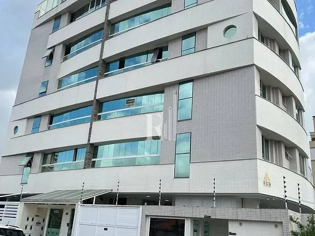 Apartamento 2 quartos e 2 banheiros, à venda, no bairro Pereque em Porto Belo