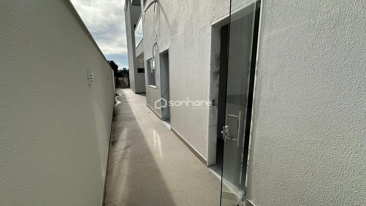 Apartamento à venda com 2 quartos, 110m² - Foto 1