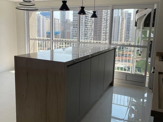 Apartamento 3 quartos e 4 banheiros, para alugar, no bairro Setor Bueno em Goiânia