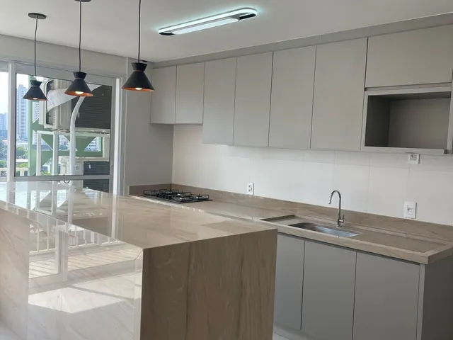 Apartamento 3 quartos e 4 banheiros, para alugar, no bairro Setor Bueno em Goiânia