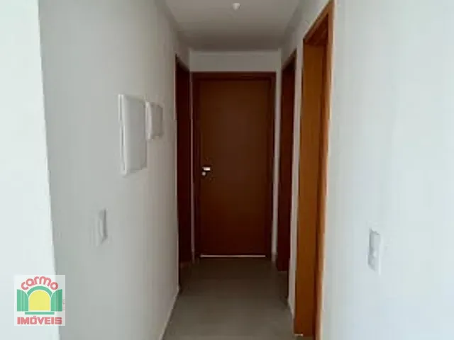 Apartamento 3 quartos e 2 banheiros, à venda, no bairro Maracanã em Anápolis
