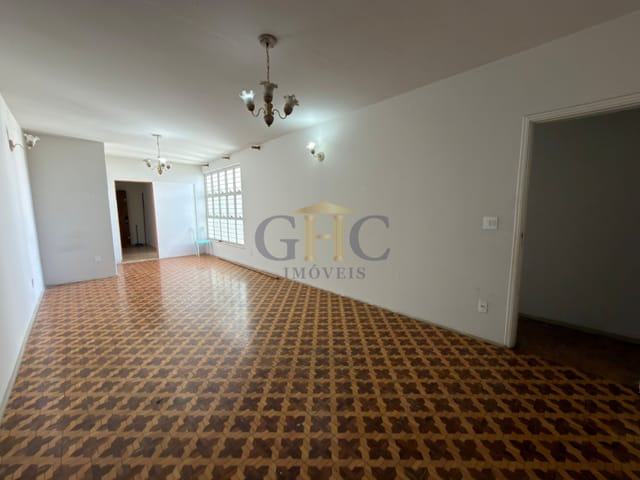 Apartamento 4 quartos e 2 banheiros, para alugar, no bairro Centro em Salto de Pirapora
