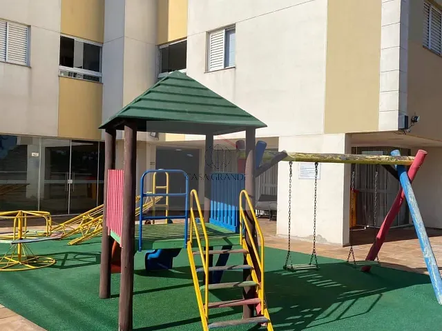 Apartamento com 114m² 3 quartos e 2 banheiros, para alugar, no bairro Centro em Rolândia