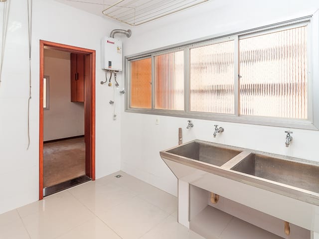 Foto do Apartamento - Apartamento à venda 4 Quartos, 1 Suite, 2 Vagas, 260M², Centro, Londrina - PR | Edifício Costa D'Ouro | Londrina Cred Imóveis