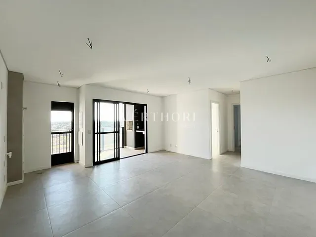 Apartamento 2 quartos e 2 banheiros, à venda, no bairro Gleba Fazenda Palhano em Londrina