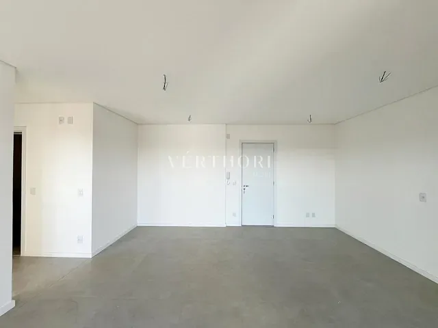 Apartamento 2 quartos e 2 banheiros, à venda, no bairro Gleba Fazenda Palhano em Londrina