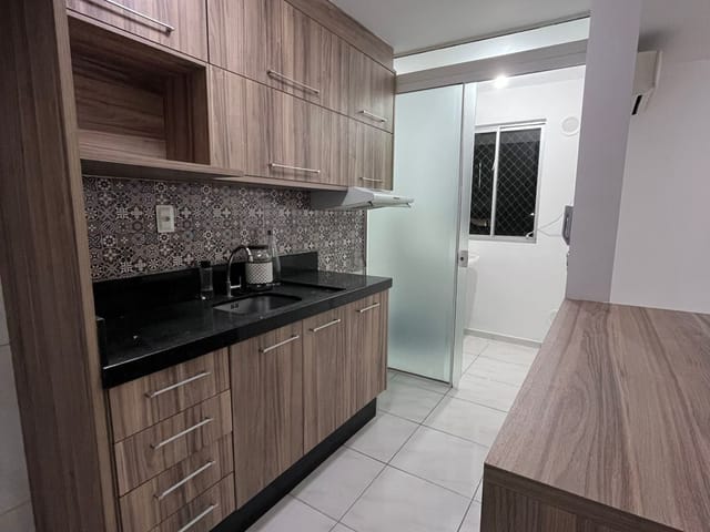 Apartamento 2 quartos e 1 banheiro, à venda, no bairro Espinheiros em Itajaí