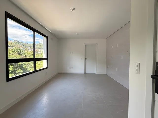 Apartamento 1 quarto e 1 banheiro, à venda, no bairro Centro em Florianópolis
